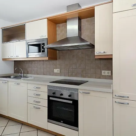 Terraced House Ace021012 Iyc